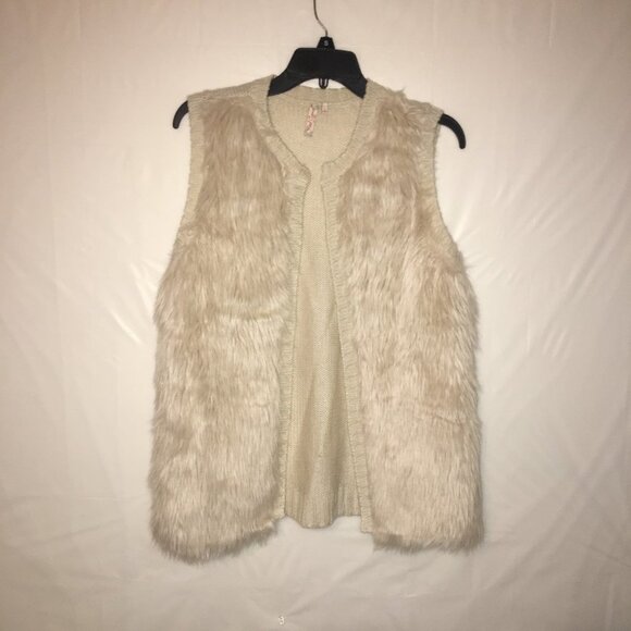 Red Camel Jackets & Blazers - Red Camel Faux Fur Vest Small Cream/Off White